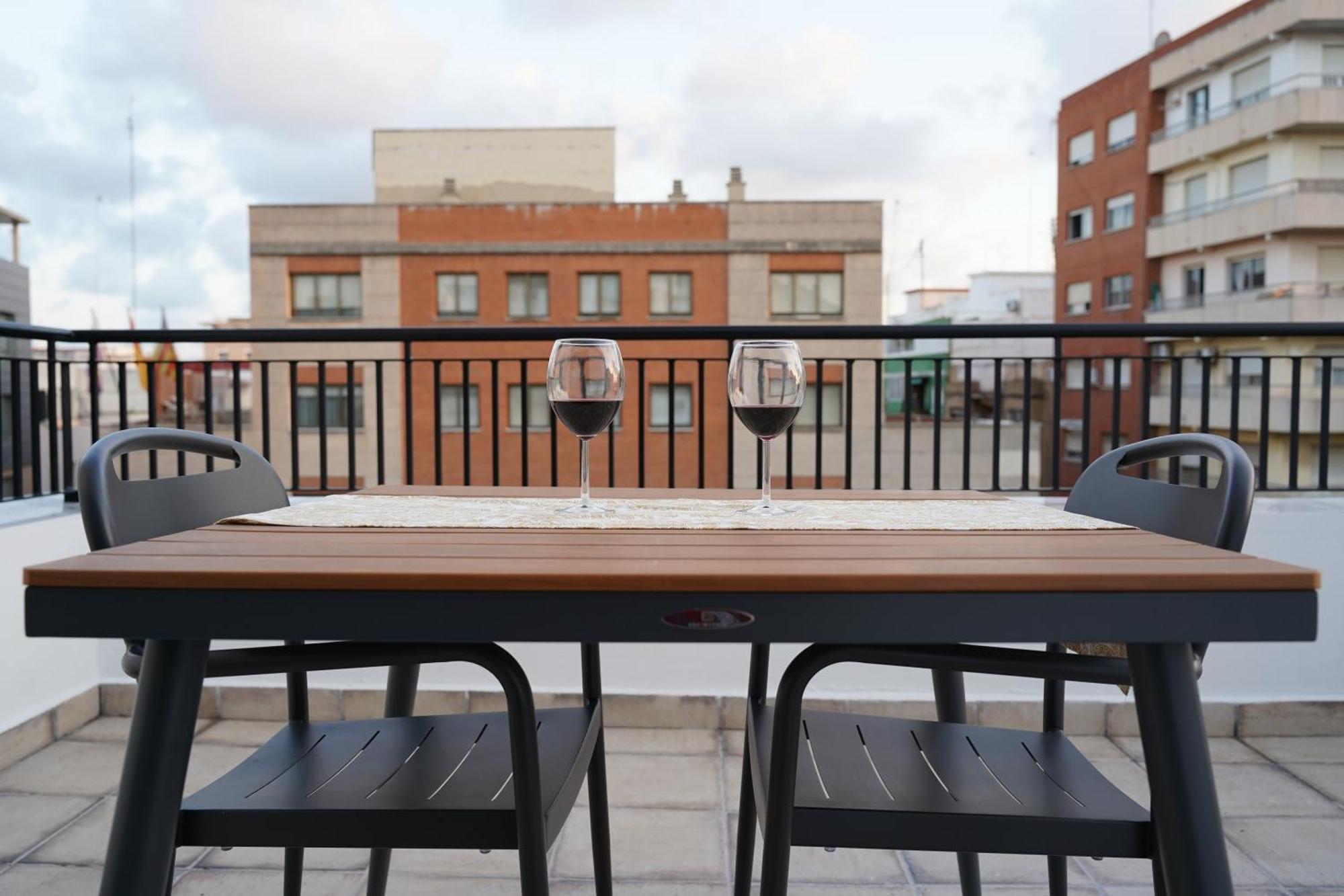 Bet Apartments - Suites Puerto Valencia Bagian luar foto