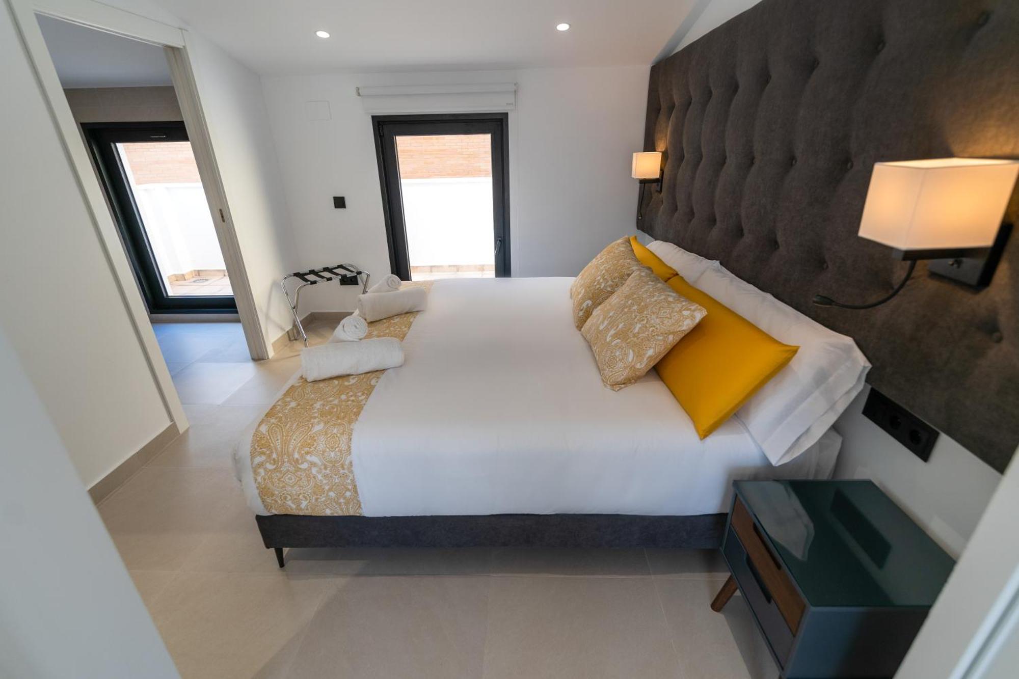Bet Apartments - Suites Puerto Valencia Bagian luar foto