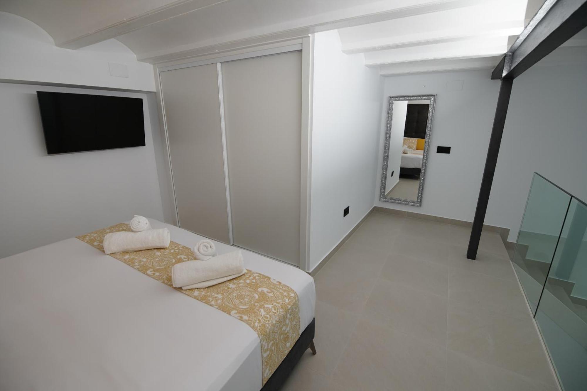 Bet Apartments - Suites Puerto Valencia Bagian luar foto